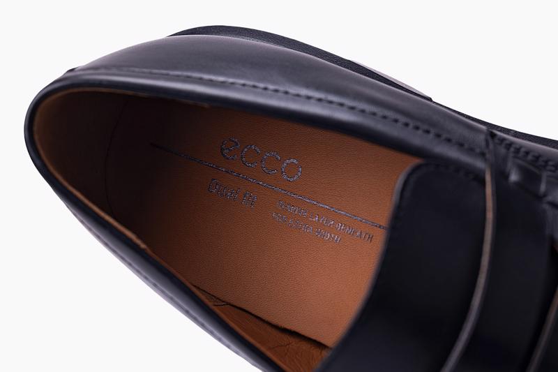BLACK ECCO HELSINKI 2 PENNY LOAFER