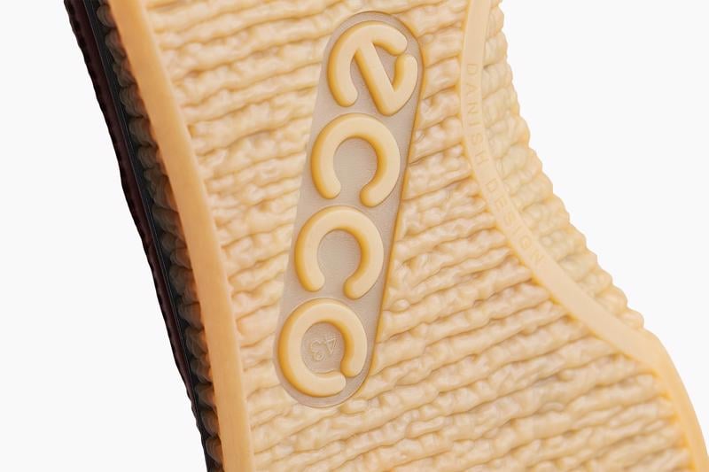 بني ECCO WALKER 3.0 UNLINED SHOE