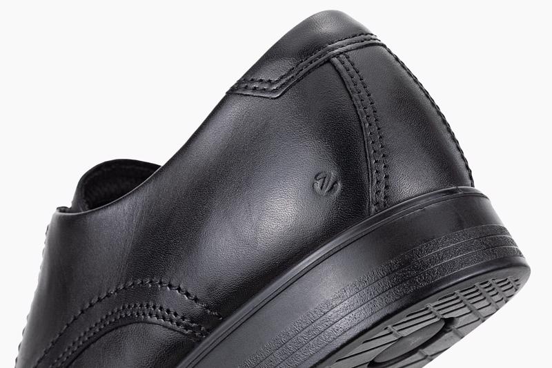 BLACK ECCO MELBOURNE M DERBY