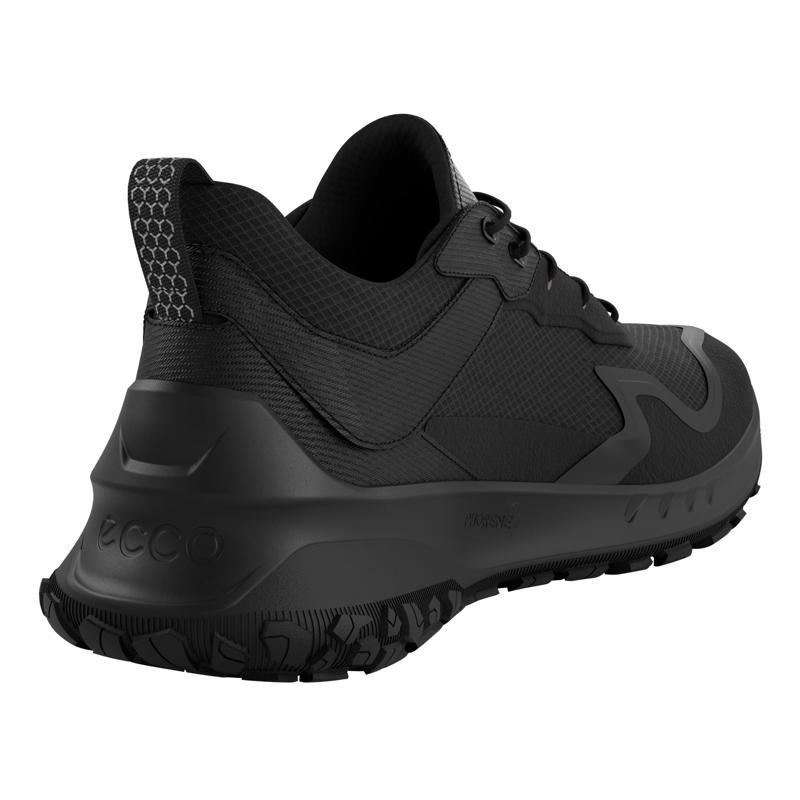 BLACK ECCO ULT-TRN M  LOW