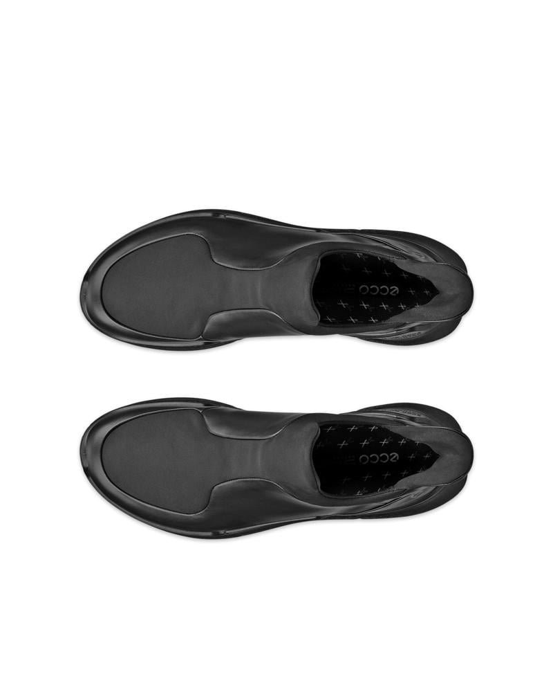 BLACK ECCO BIOM 2.2 W EASY-SLIP