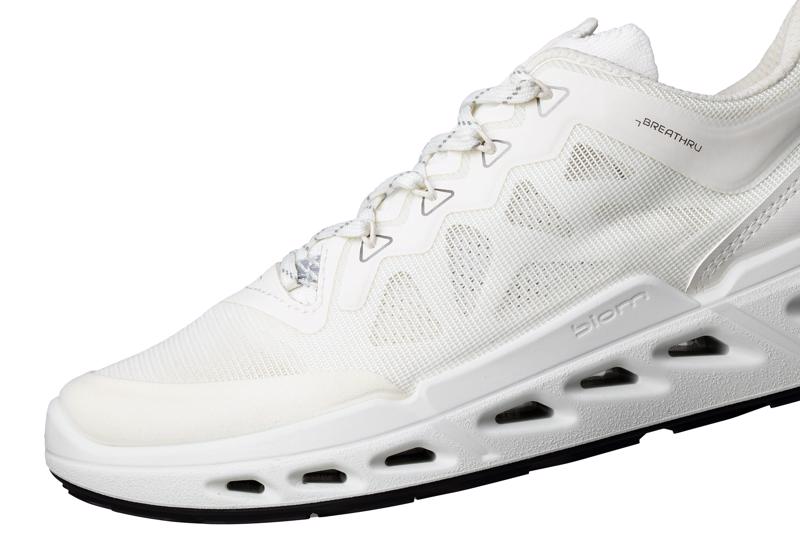 White ECCO BIOM 720 W BREATHRU
