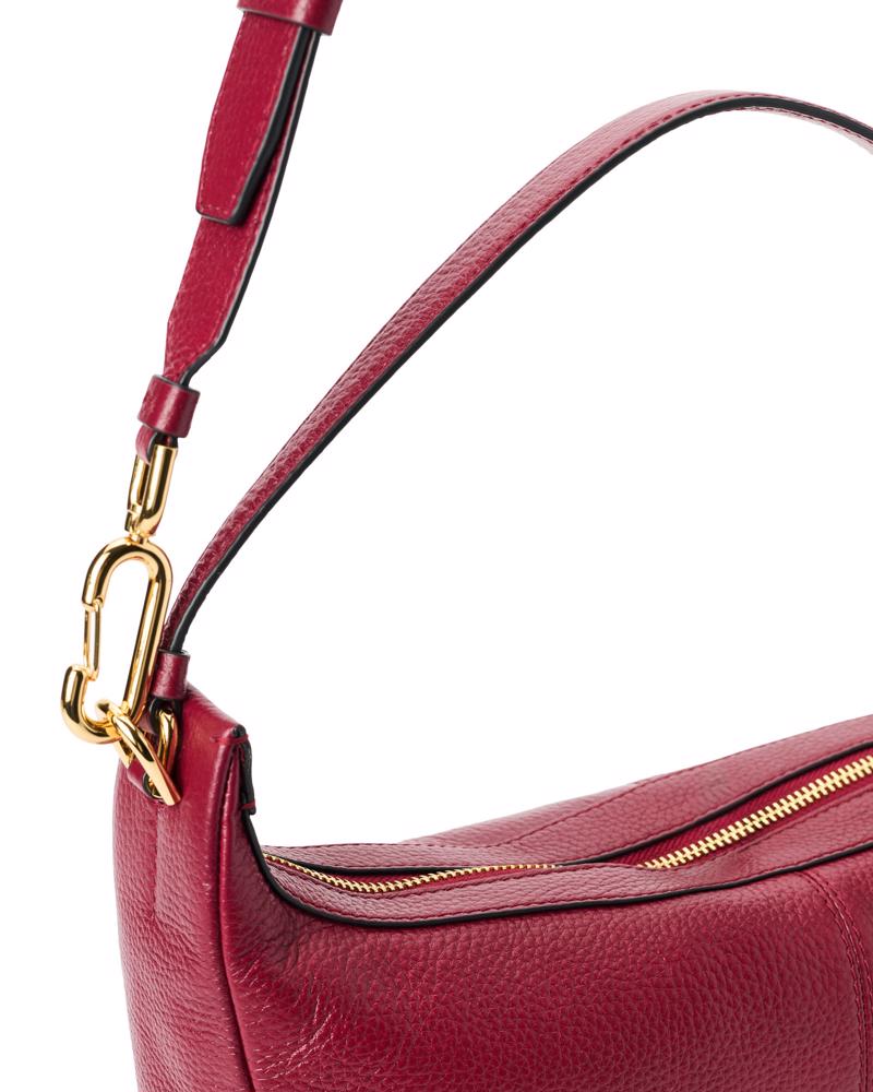Red ECCO Hobo S